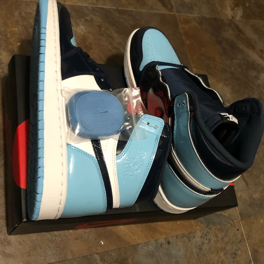 Air Jordan 1 Retro High UNC Patent